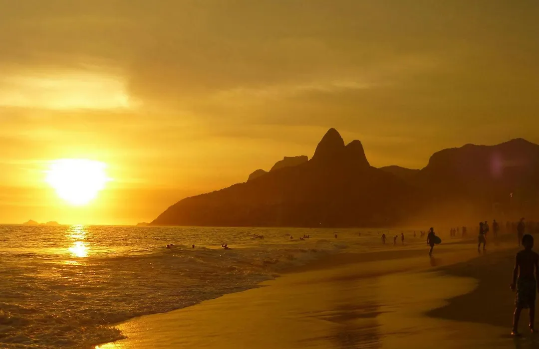 Entre Ipanema e Copacabana · 4-min da Praia · Wi-Fi, A/C&Lava e Seca-1